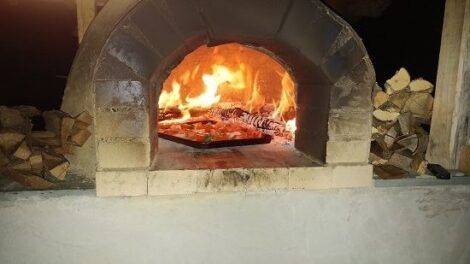 Cook for a Night and Eat for a Week with a Wood-Fired Oven Image